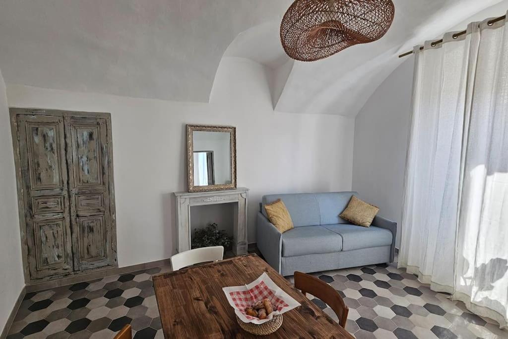 Car.Lo. Casa Vacanze Dolceacqua Exteriör bild