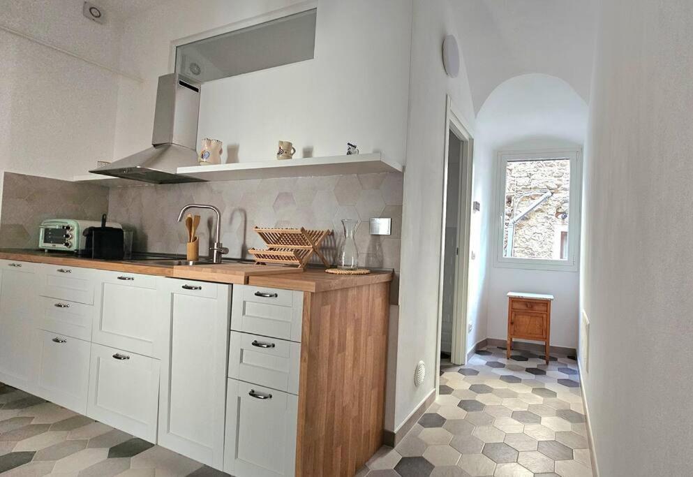 Car.Lo. Casa Vacanze Dolceacqua Exteriör bild